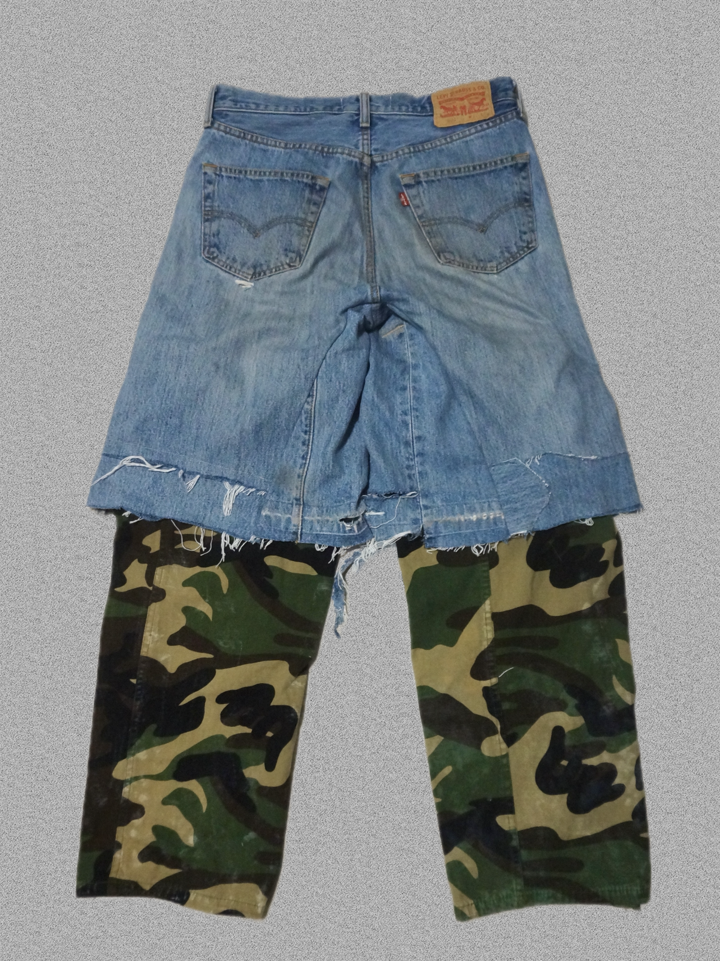 LAYERED JEANS