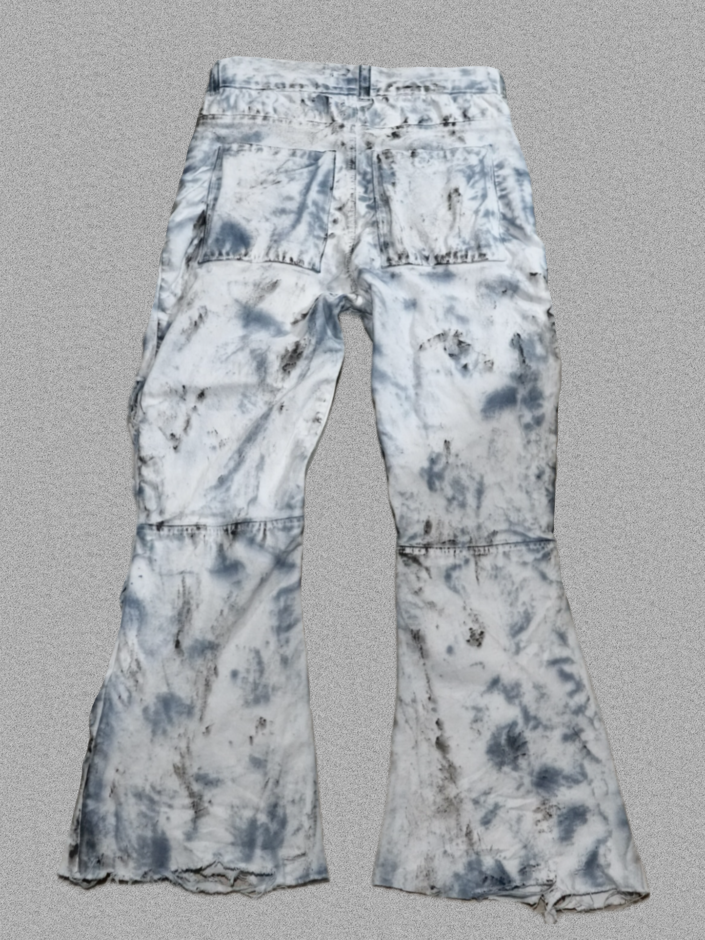 DESTROYED JEANS