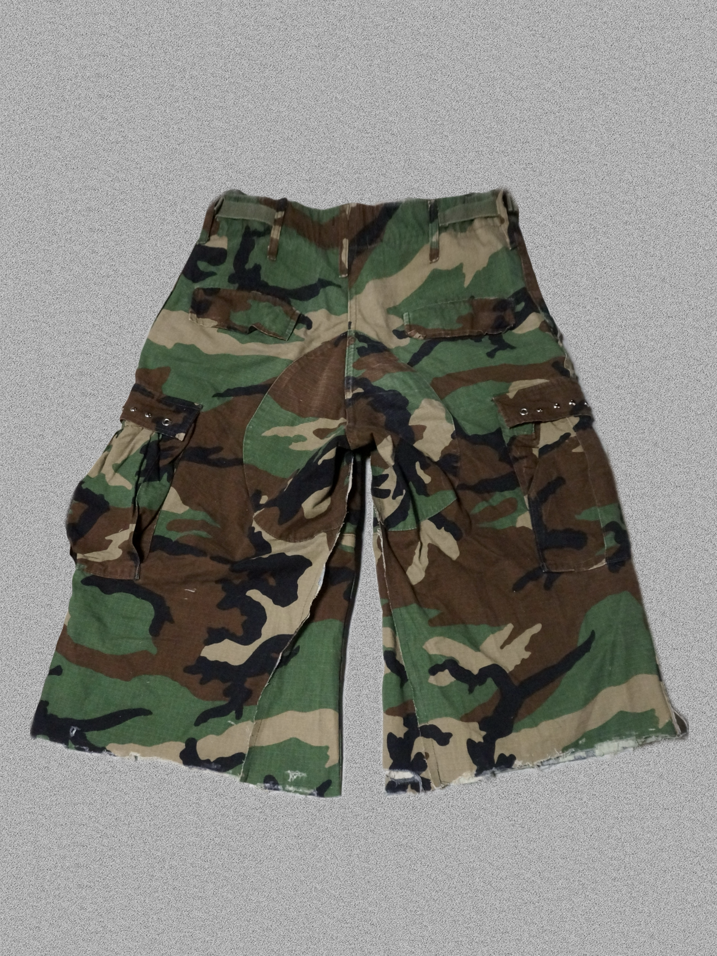 SKELETON JOGGER SHORTS
