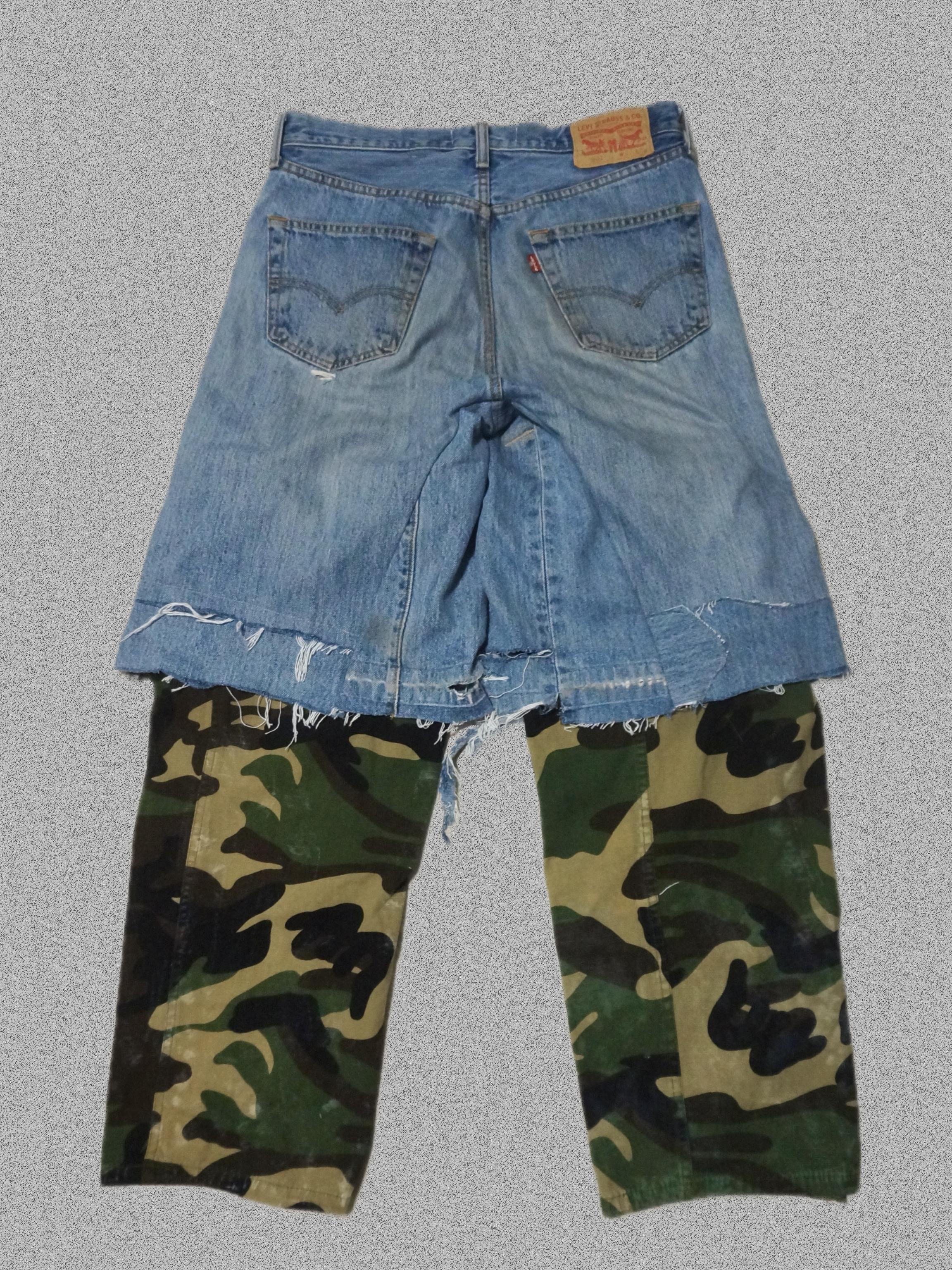 LAYERED JEANS