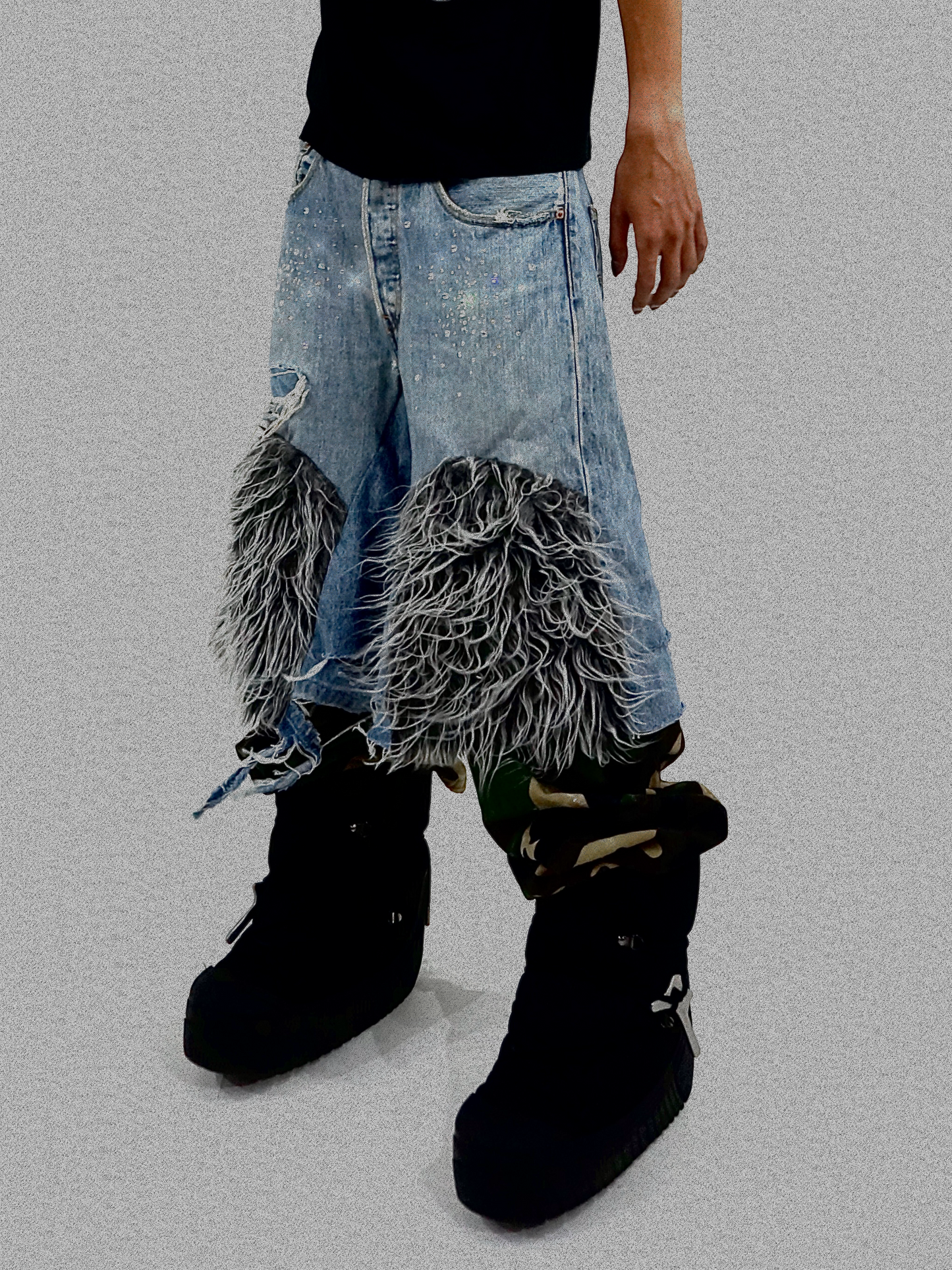 LAYERED JEANS