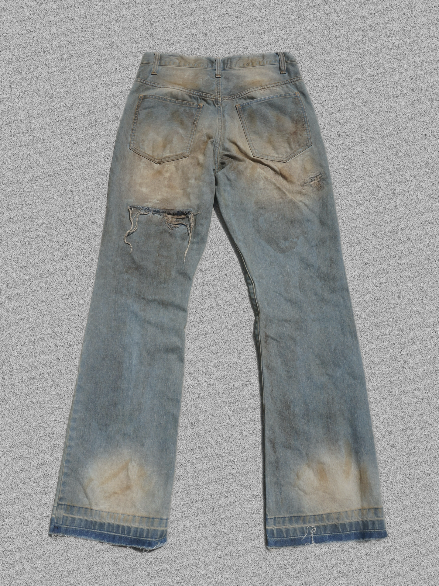 DESTROYED JEANS