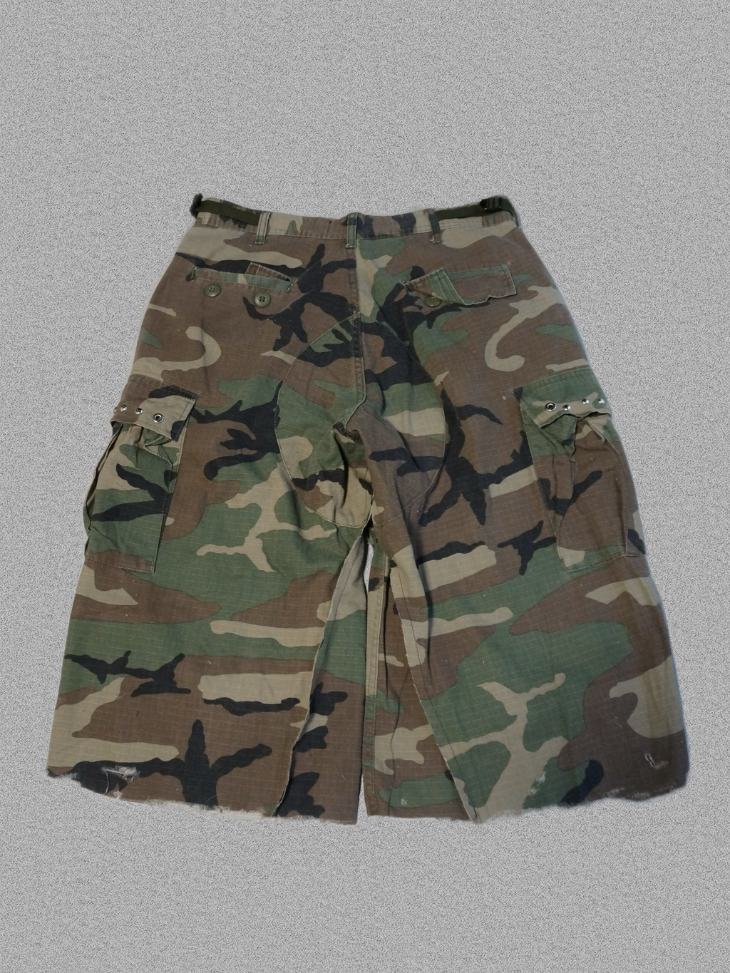 SKELETON JOGGER SHORTS