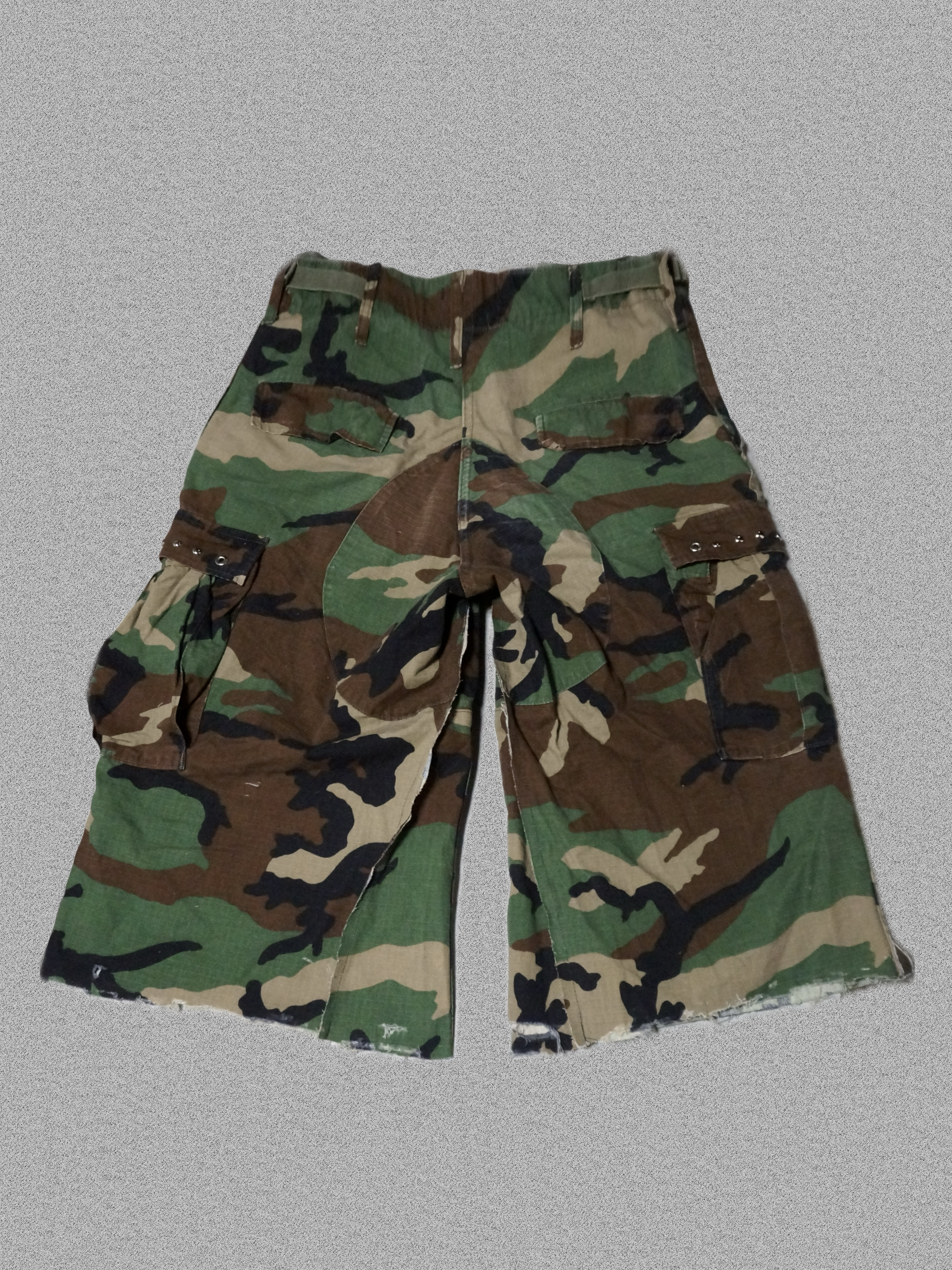 SKELETON JOGGER SHORTS